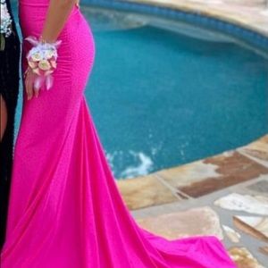 💕Hot Pink 💕Sherri Hill designer gown Size 4 Gorgeous with train